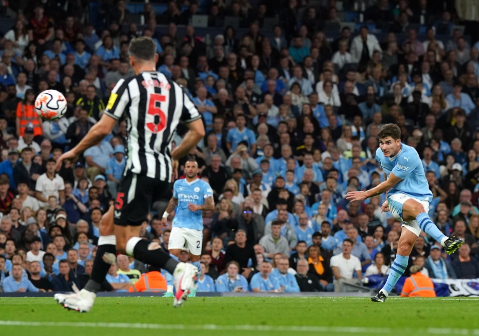 Julian Alvarez fired home City's winner