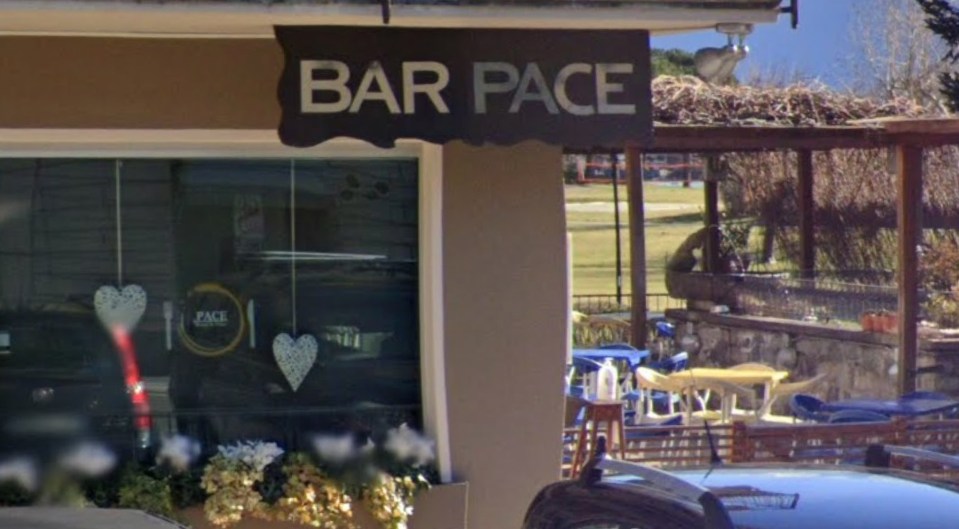 The posh Bar Pace in Lake Como sparked outrage for its additional £1.70 sandwich-cutting fee