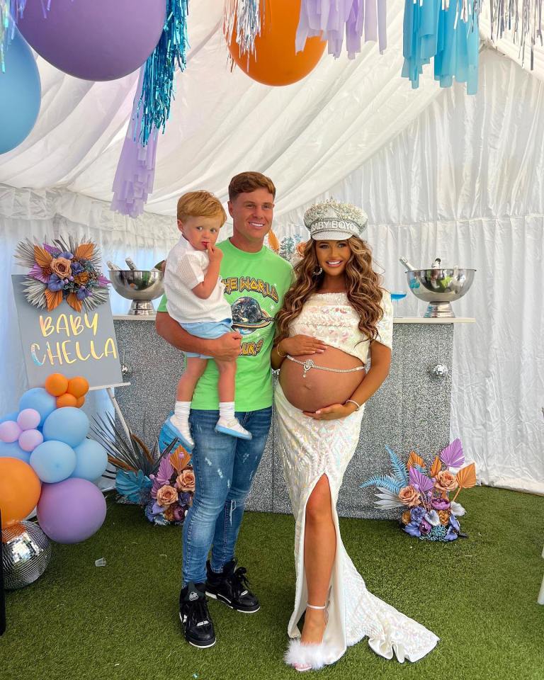 Charlotte's eldest son Noah now has a little brother