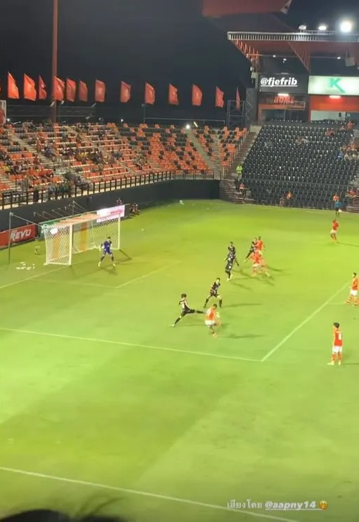 Faiq Bolkiah takes aim for Thai side Ratchaburi  vs  Police Tero