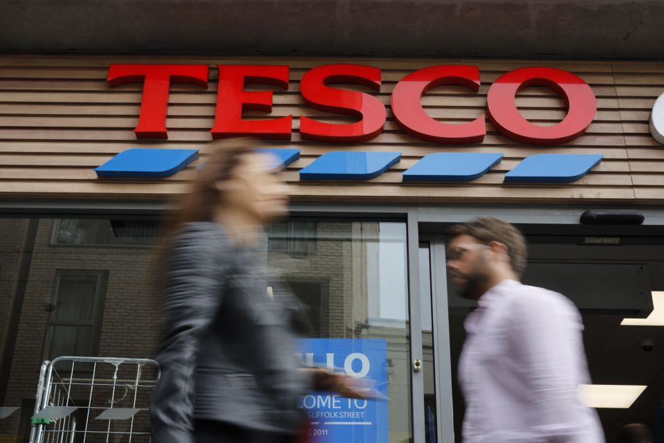 A Tesco store in a town centre is set to close for more than a month
