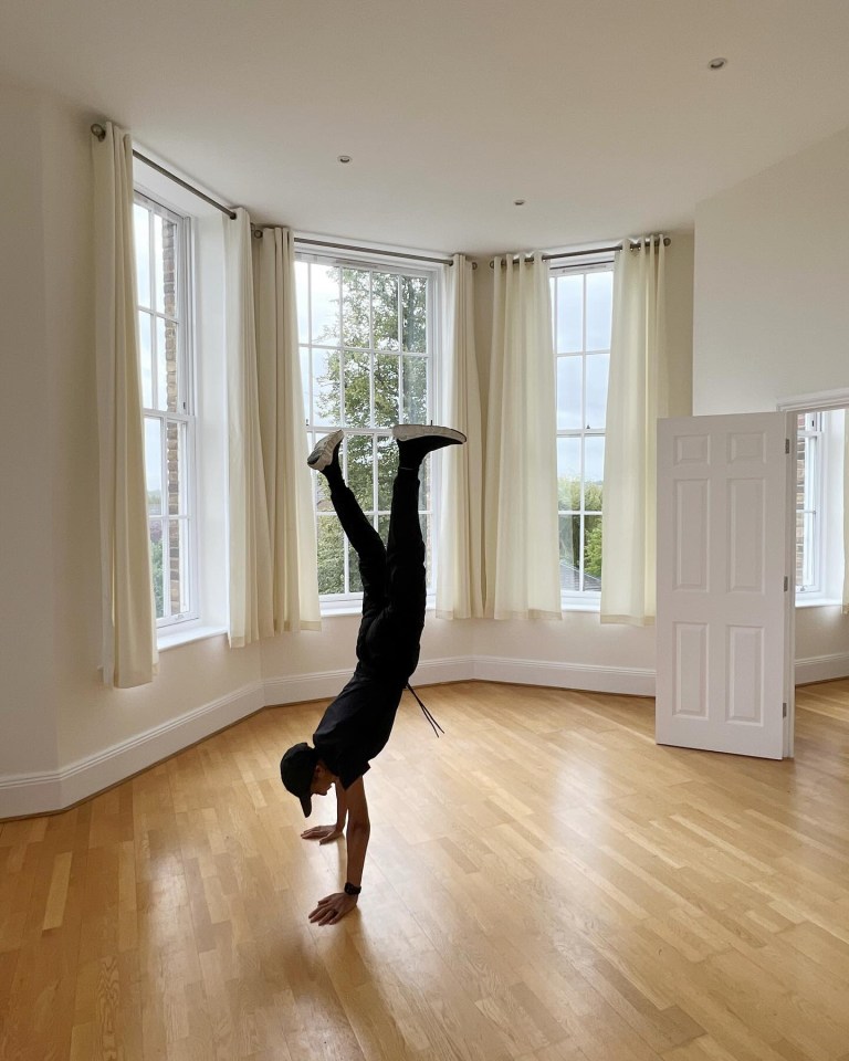 The gorgeous property boasts high ceilings and parquet floors