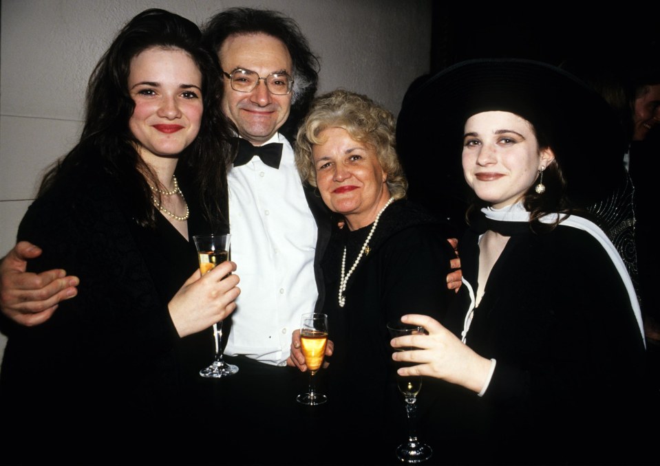 Jean with her husband Carl Davis and daughters Hannah and Jessie
