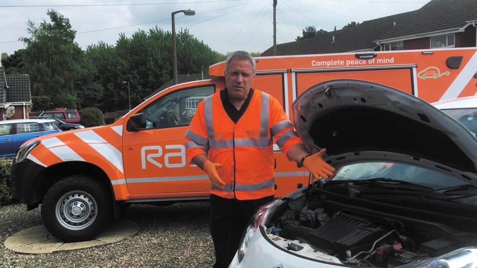 Technical specialist Chris pointed out dangers draining car batteries