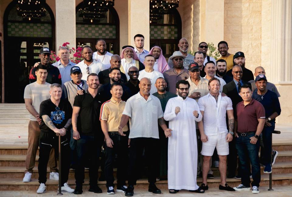 The star-studded pic included Hatton, Tyson, Naseem Hamed, Sugar Ray Leonard, Lennox Lewis and Roberto Duran