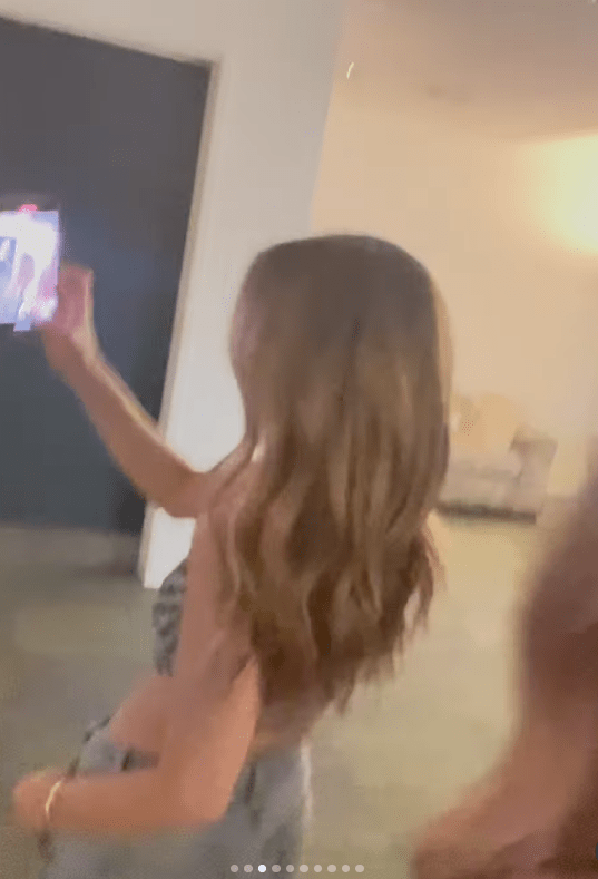Rachel Stevens showed off her incredible figure in a tiny crop top and jeans