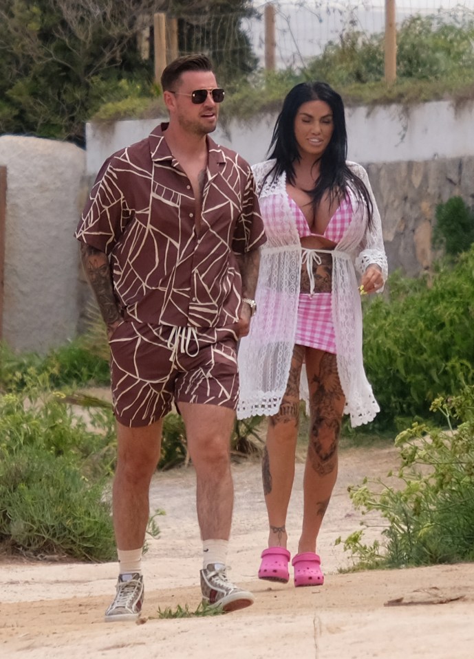Katie's on and off man Carl is said to be irked as she 'constantly references' Peter, 50