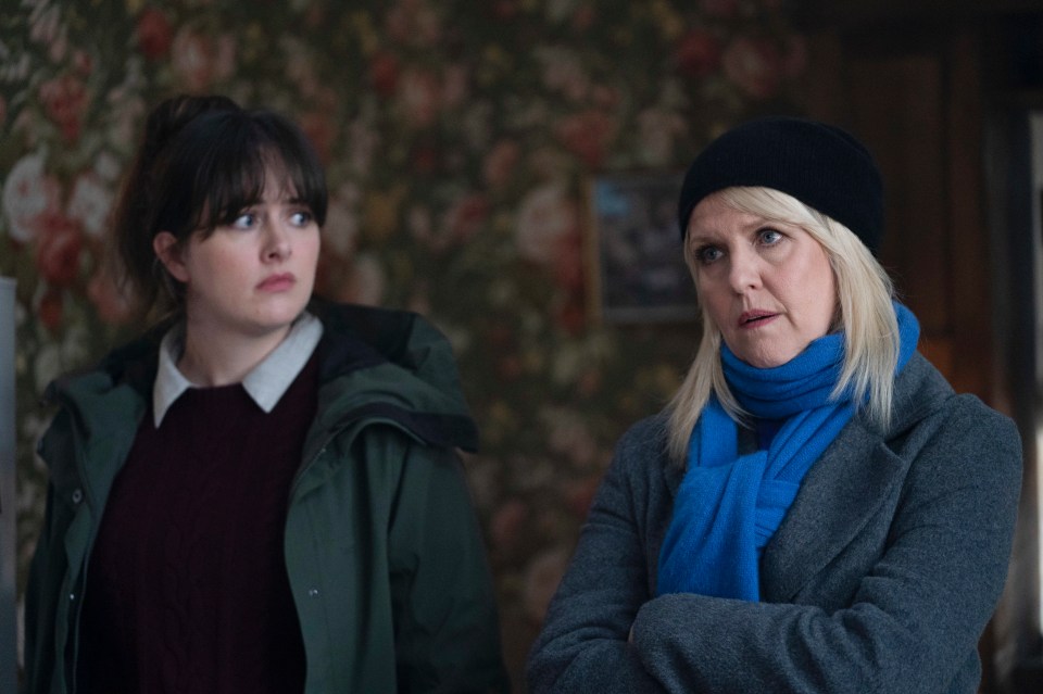 Ashley Jensen has replaced the lead detective, and will portay Met Police Detective Inspector Ruth Calder in the new series