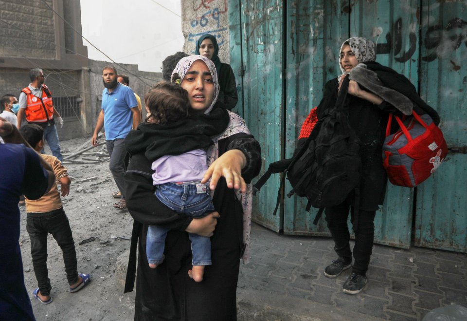 Palestinians are trying to flee under heavy bombardment and a blockade
