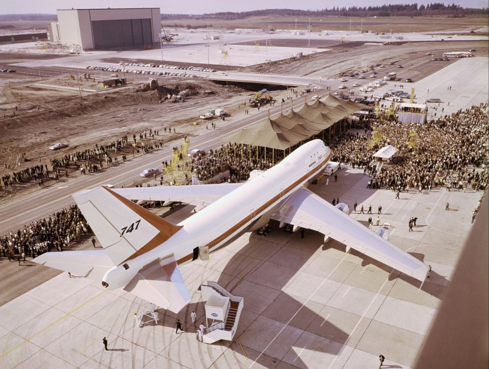 The US Air Force made plans to use Boeing 747 jumbo jets as aircraft carriers