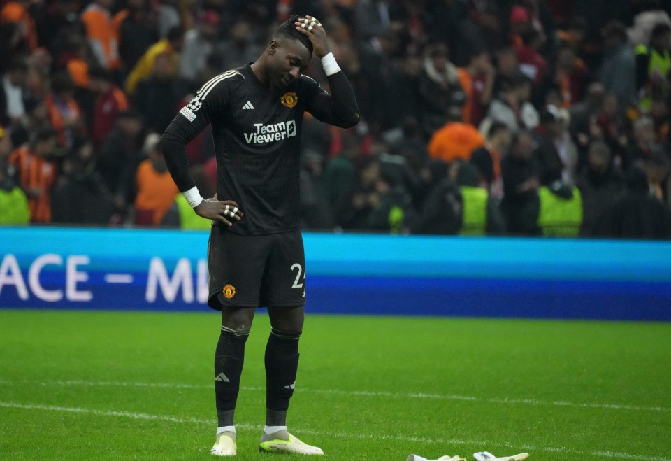 The keeper was a fault for two goals in the Red Devils' 3-3 draw with Galatasaray on Tuesday