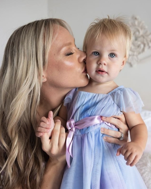 Chloe hit back at a cruel troll who replied to an adorable snap she posted of her one-year-old daughter Bodhi