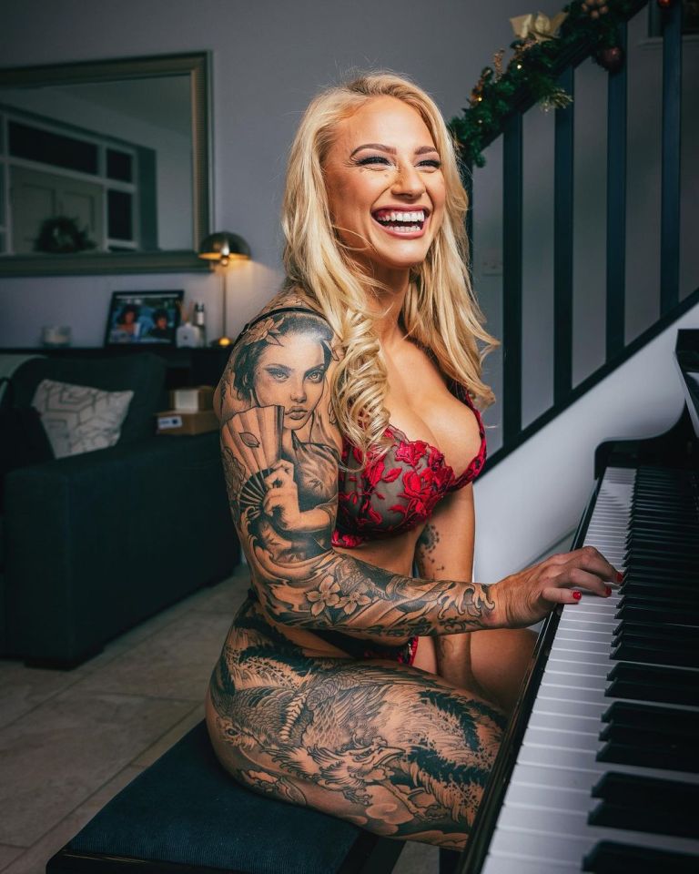 Ebanie Bridges has a grinning way with fans
