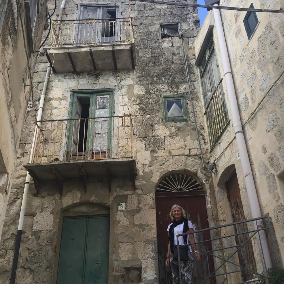Alex Stubbs bagged herself two lovely homes in Italy for just 88p each