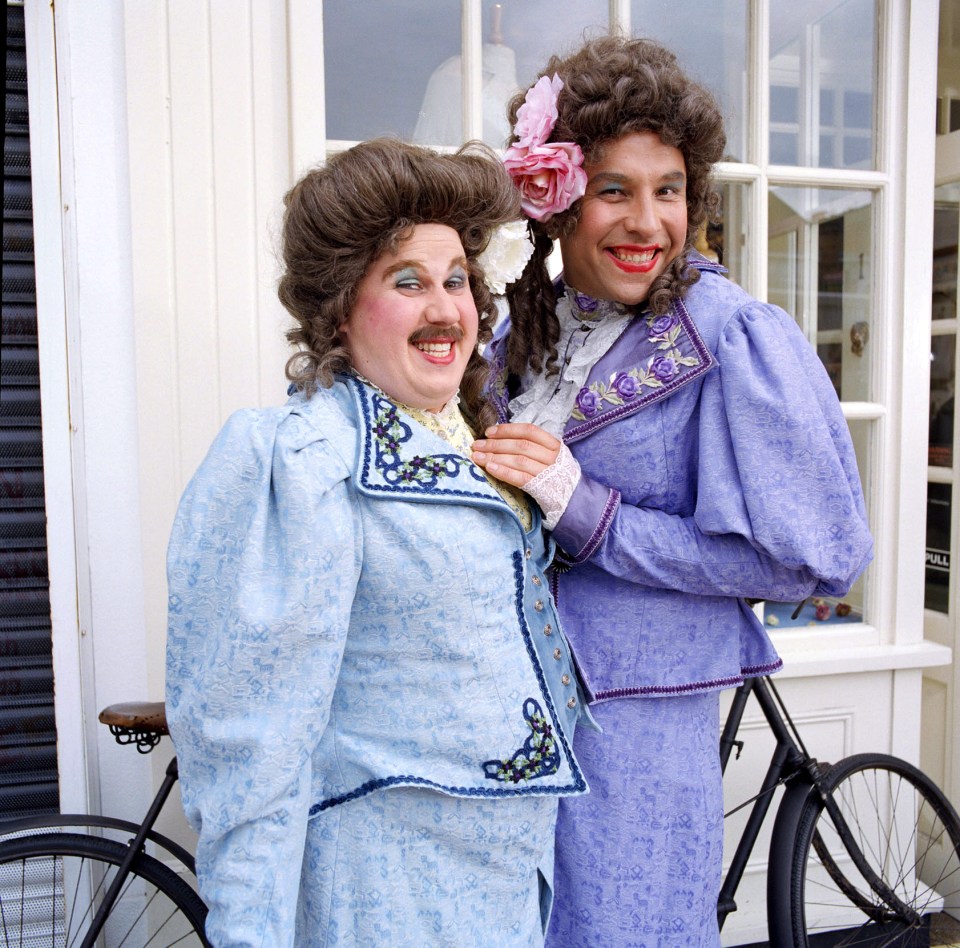 Picture Shows: Florence (Matt Lucas), Emily (David Walliams) Tx: BBC One, Friday 3rd December 2004 Warning: Use of this copyright image is subject to Terms of Use of BBC Digital Picture Service. In particular, this image may only be used during the publicity period for the purpose of publicising BBC programming or other BBC output/activity and provided the BBC is credited. Any use of this image on the internet or for any other purpose whatsoever, including advertising or other commercial uses, requires the prior written approval of the BBC.