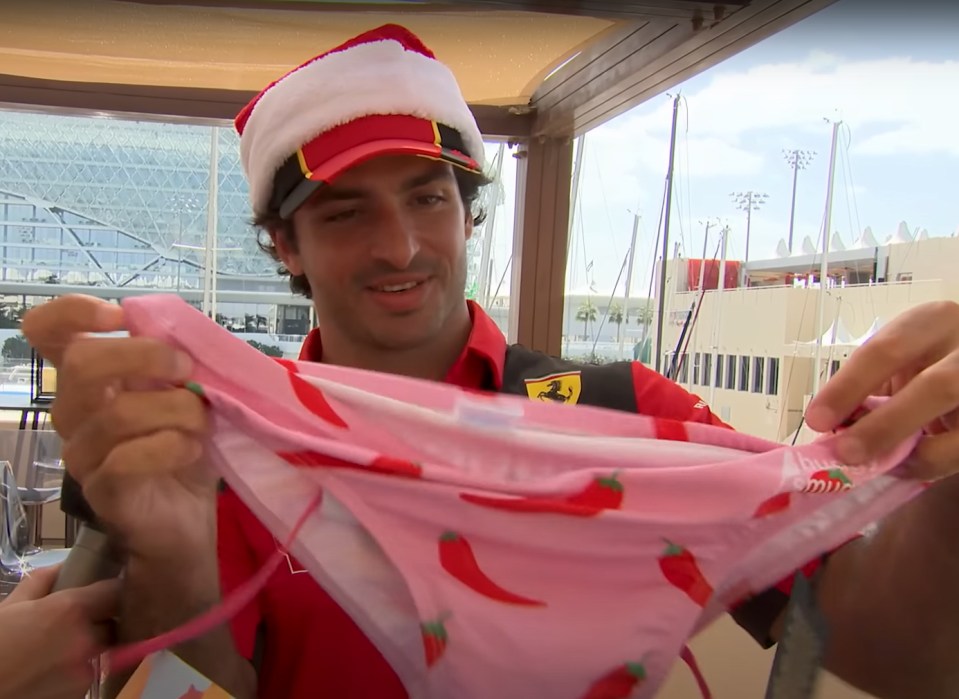 Carlos Sainz received a spicy gift from Bottas