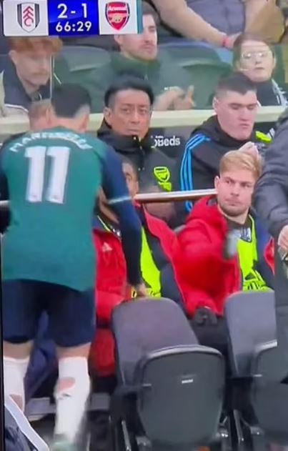 Emile Smith Rowe offered Gabriel Martinelli a handshake after he was subbed