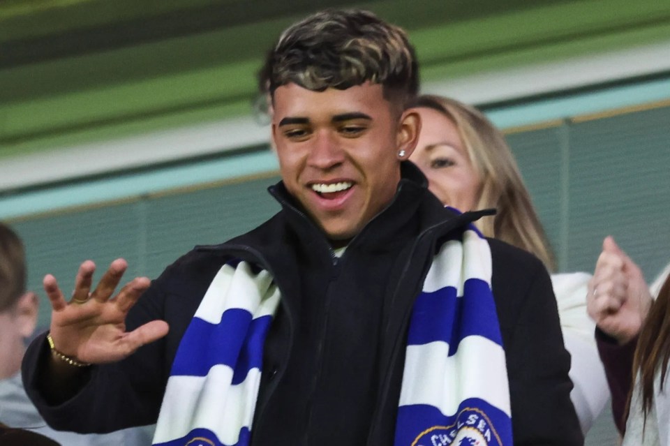 LONDON, ENGLAND – DECEMBER 19: Chelsea signing Kendry Paez after he watches his new sides 4-2 penalty shoot-out win during the Carabao Cup Quarter Final match between Chelsea and Newcastle United at Stamford Bridge on December 19, 2023 in London, England. (Photo by Robin Jones/Getty Images)