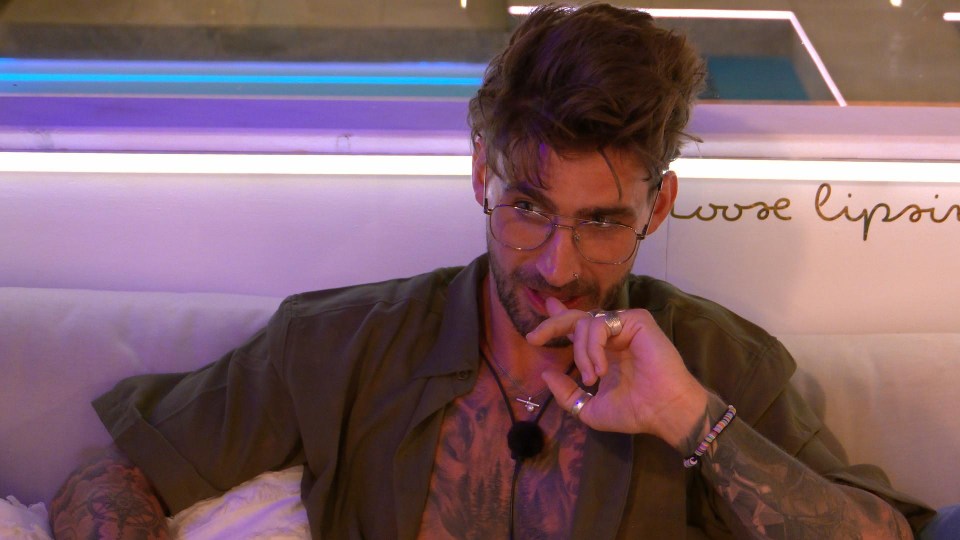 Love Island fans previously guessed Chris wouldn't go after Joanna