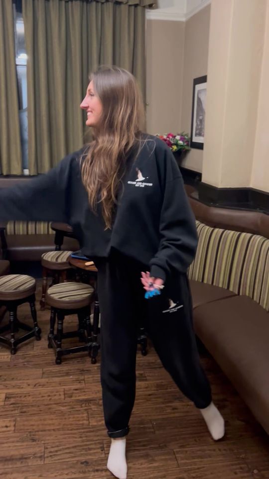 Jessie plays without shoes
