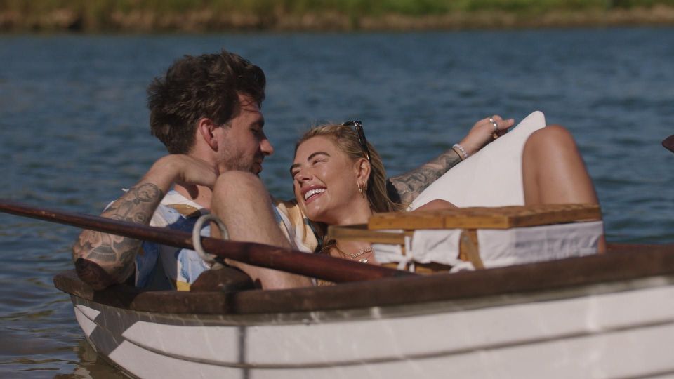 Chris has connected with Arabella Chi