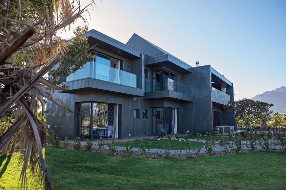 The Islanders will call this property home for the next few weeks