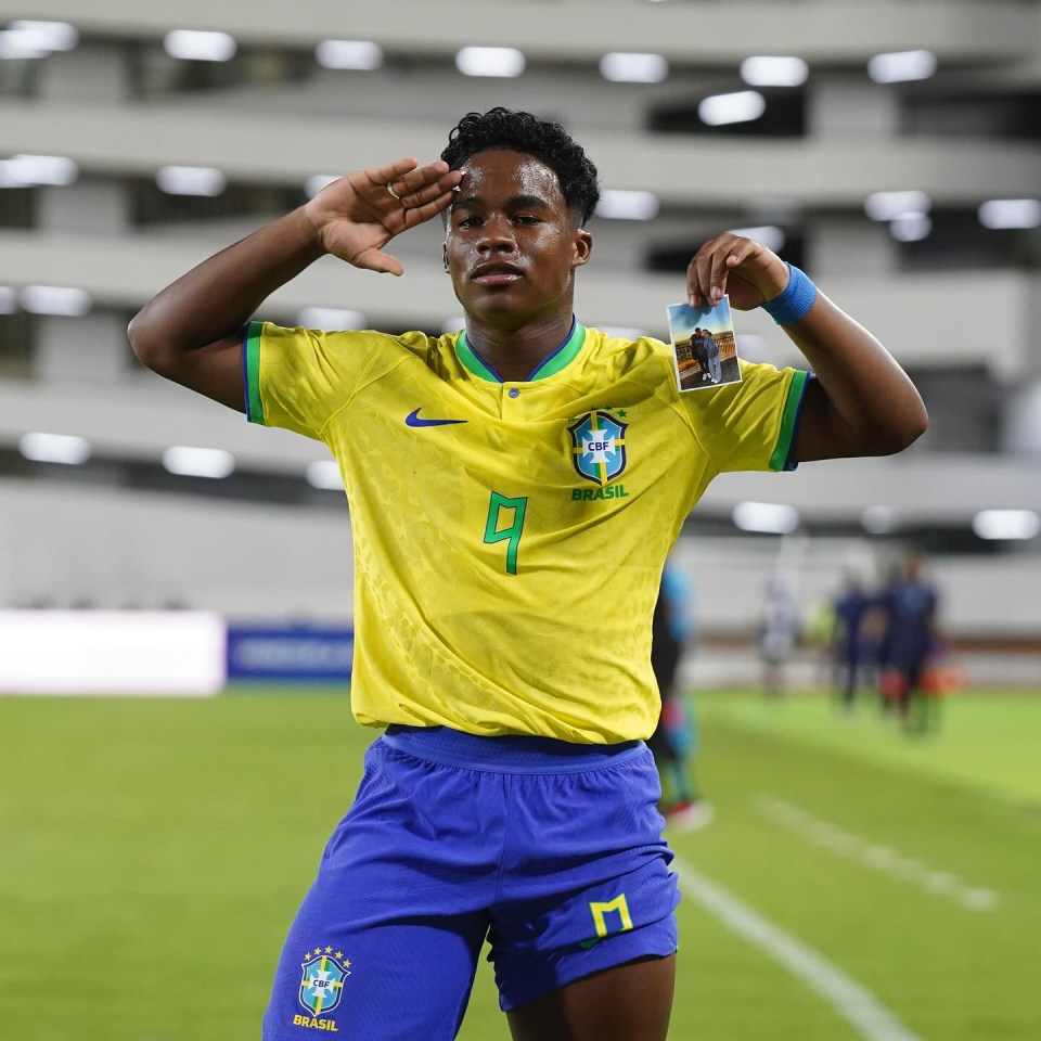 Endrick lifted a pic of him and his girlfriend after scoring for Brazil against Colombia