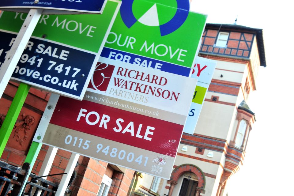 The average UK house price fell £4,000 last year, according to figures from the Office for National Statistics