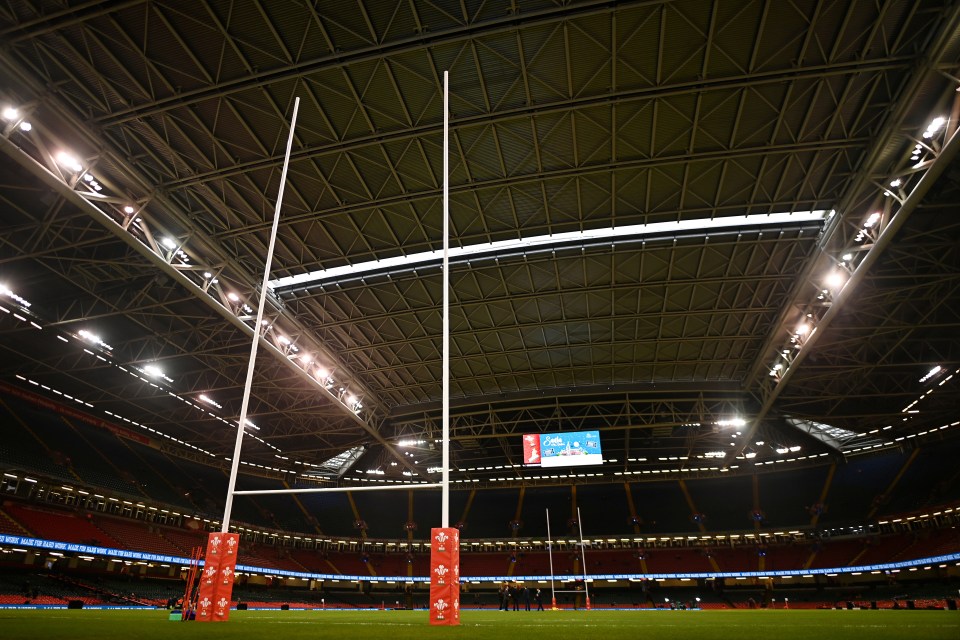 CARDIFF, WALES - NOVEMBER 26: A general view inside the stadium as the roof is closed prior to the Autumn International match between Wales and Australia at Principality Stadium on November 26, 2022 in Cardiff, Wales. (Photo by Harry Trump/Getty Images)