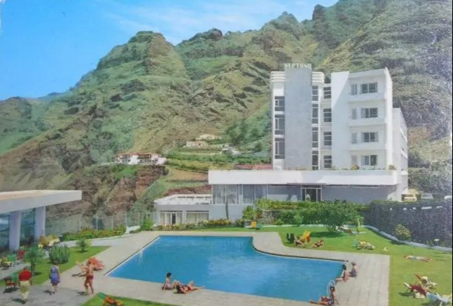 Old brochure photos reveal how the hotel used to look before it shut down