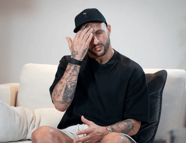 The England defender then insisted there was never a relationship with the reality star