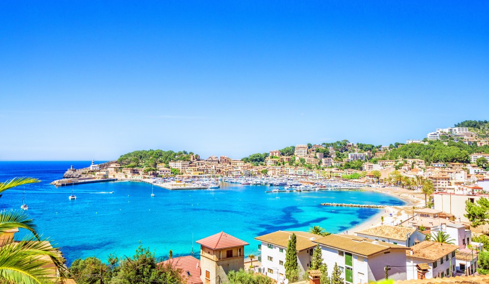 EasyJet holidays launched a new sale with up to £200 off