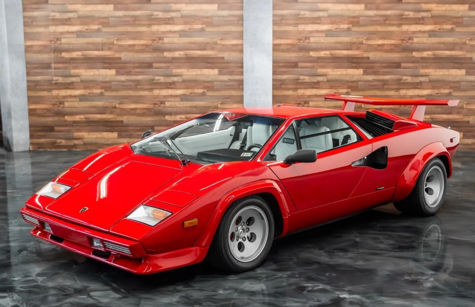 It's due to be sold in an auction next month for around £800,000