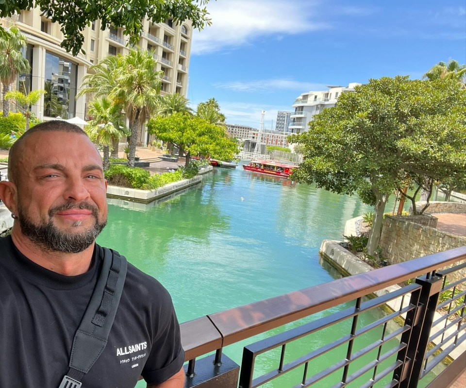 Robin shared a selfie from Cape Town on his Instagram on January 28 as he sailed around Africa while working as a performer on a cruise ship
