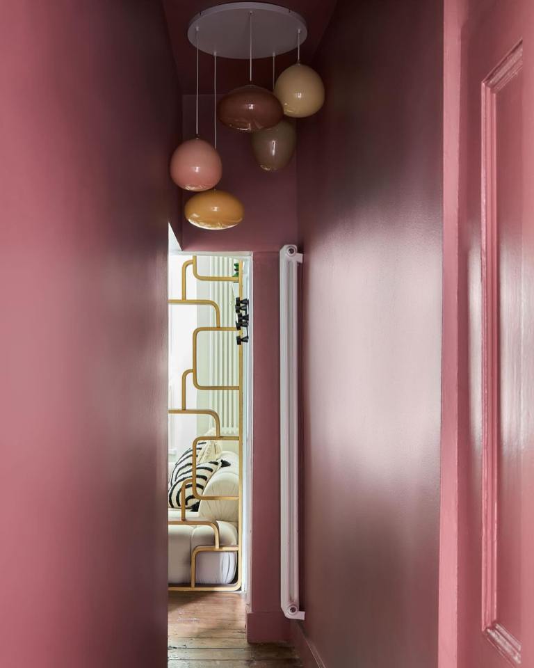 Layton's hallway has a 60s vibe