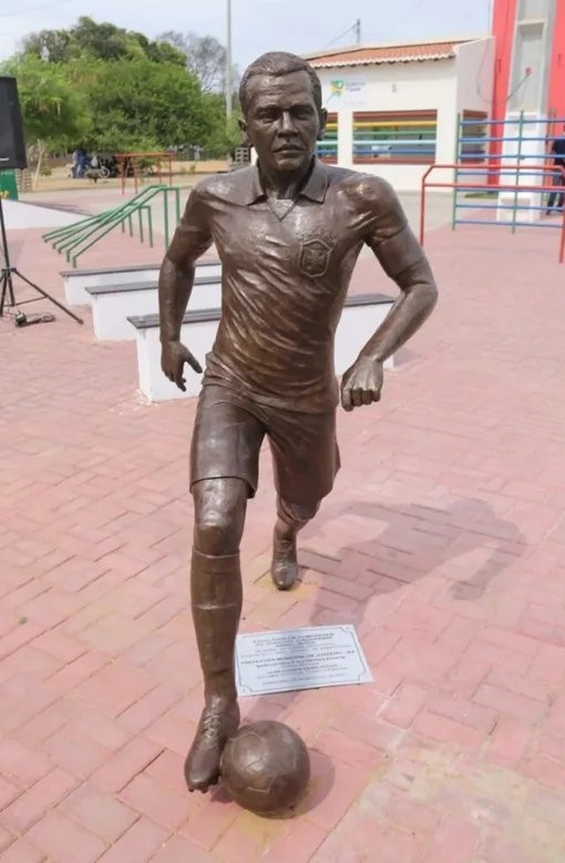 The life-size statue shows Alves wearing the Brazilian national team shirt and a football at his feet
