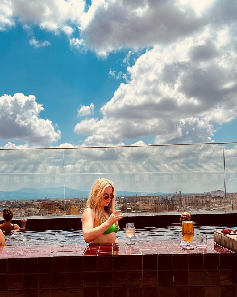 The star sipped on mocktails while her friends had cocktails