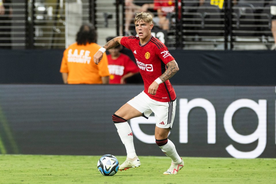 LAS VEGAS, NEVADA - JULY 30: Brandon Williams of Manchester United controls the ball during the pre-season friendly match between Manchester United and Borussia Dortmund at Allegiant Stadium on July 30, 2023 in Las Vegas, Nevada. (Photo by Marco Steinbrenner/DeFodi Images via Getty Images)