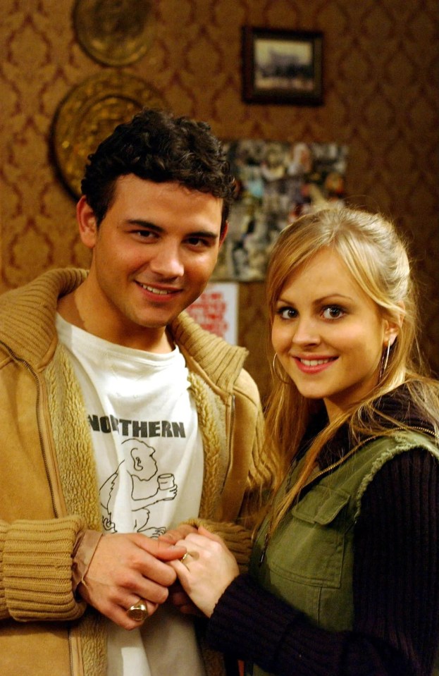 Ryan met Tina O'Brien on Corrie