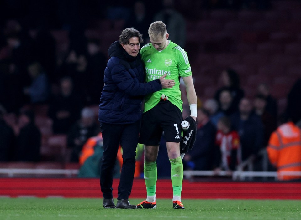 Thomas Frank spoke to Aaron Ramsdale after the match