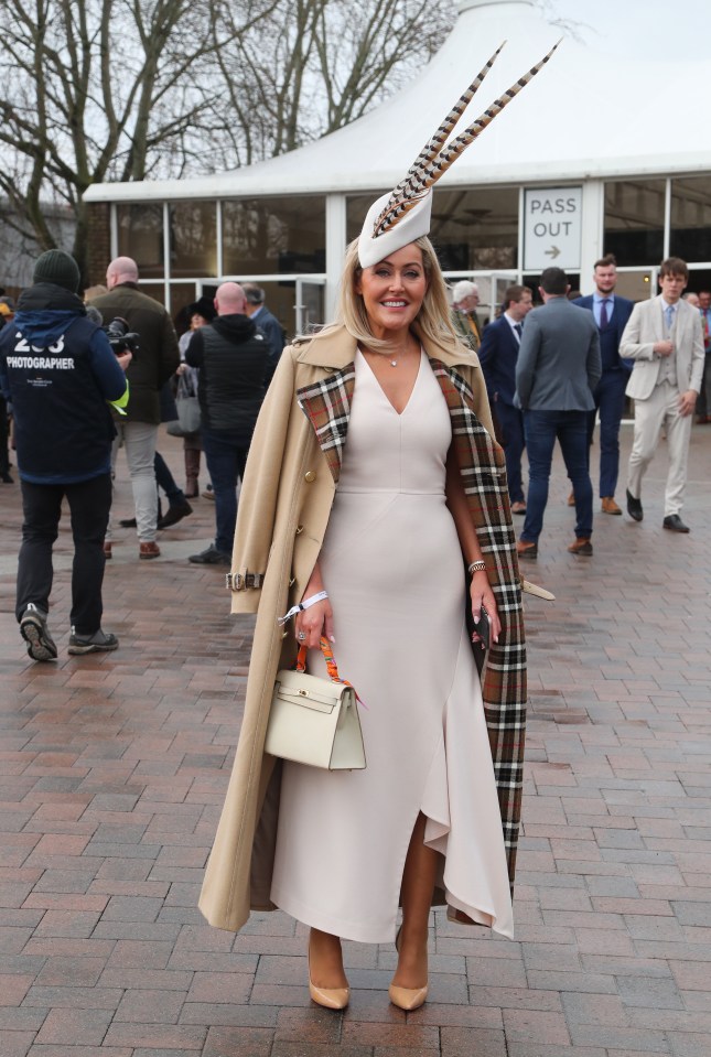 This showstopping headpiece was unmissable at the racecourse