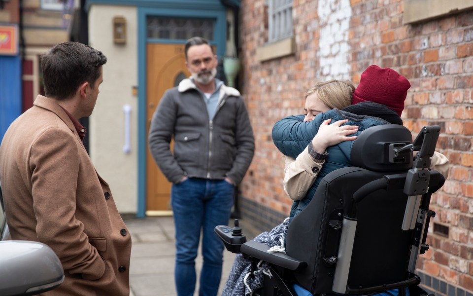 Summer leaves Weatherfield after seven years