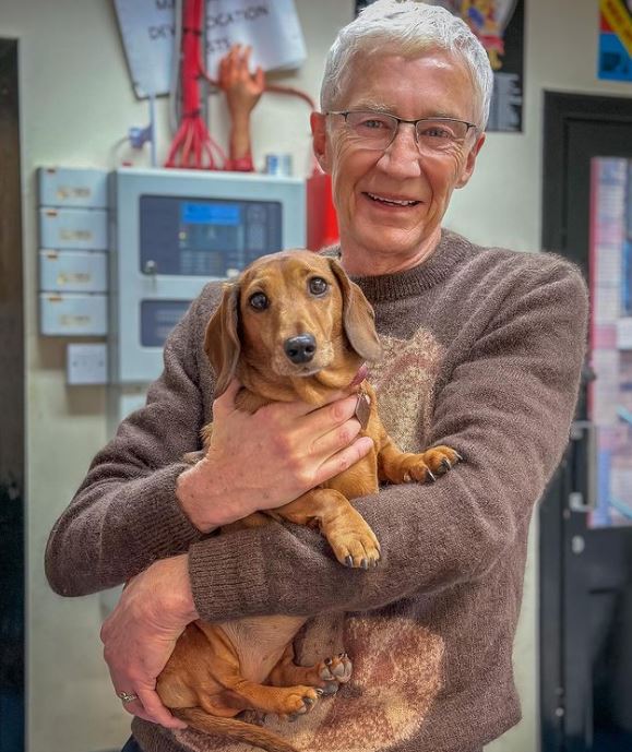 Last photo of Paul O'Grady shows star posing with dog in Edinburgh where he was performing in stage production of Annie - three days before his death</p>
<p>http://www.instagram.com/p/CqRAoM1DFjp/