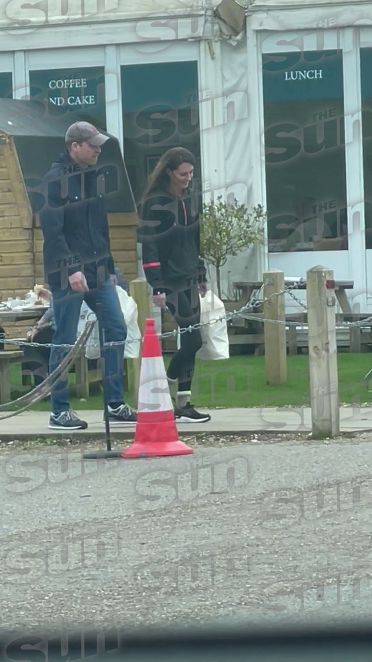 Nelson Silva, who took the video, was shopping at the farm shop when he spotted Kate and William in the bread aisle