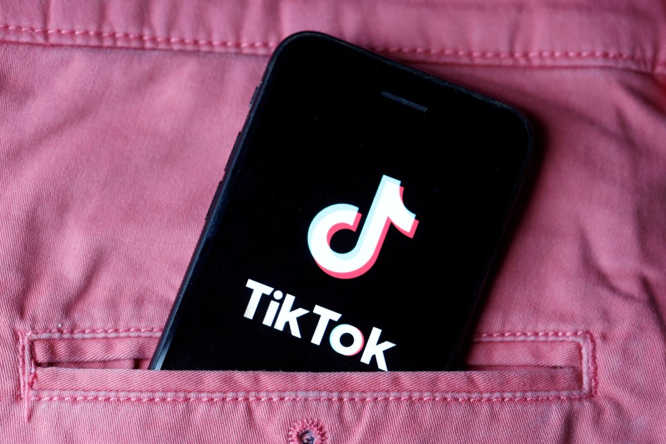 Experts say 'TikTok brain' is a real phenomenon associated with the negative cognitive effects in users