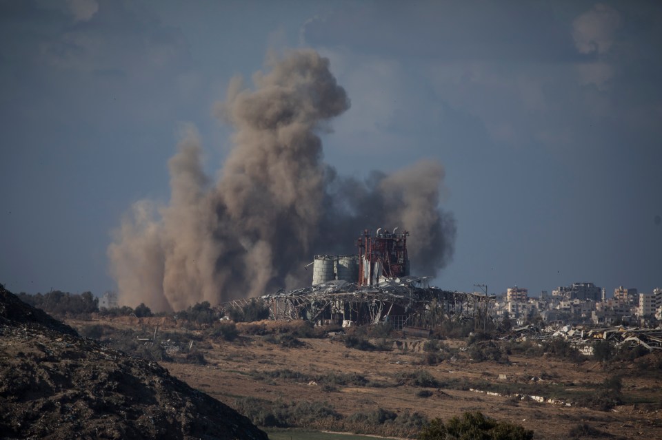 SOUTHERN ISRAEL, ISRAEL - JANUARY 05: Smoke rises over Gaza during Israeli bombardment as seen from the Israeli side of the border on January 5, 2024 in Southern Israel, Israel. Prior to announcing the withdrawal of some troops from Gaza earlier this week, Israel extended its ground offensive into densely populated neighborhoods in the central part of the territory, forcing a fresh wave of displacement to south. Meanwhile, its aerial campaign continued apace across the territory as it seeks to destroy Hamas following the militant group's Oct. 7 attack, which left 1,200 dead and scores of Israelis held hostage. In the ensuing war, more than 21,000 have been killed in Gaza, according to the territory's Hamas-run health ministry. (Photo by Amir Levy/Getty Images)