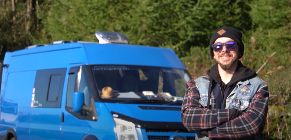 After selling his house, a blue van on sale caught Ricky's attention as a cheap alternative for a home