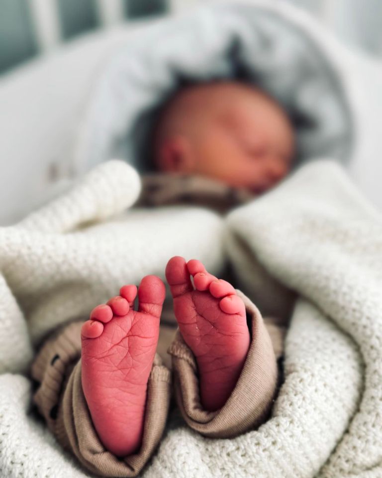 The singer joked about baby Madison's feet on Instagram today