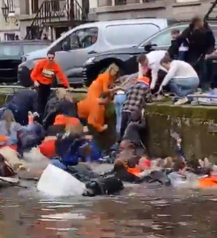 Only a handful of those onboard managed to avoid becoming completely soaked through as many were left bobbing in the canal