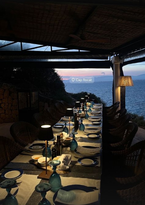 She shared a snap as she enjoyed dinner at her £800-a-night hotel